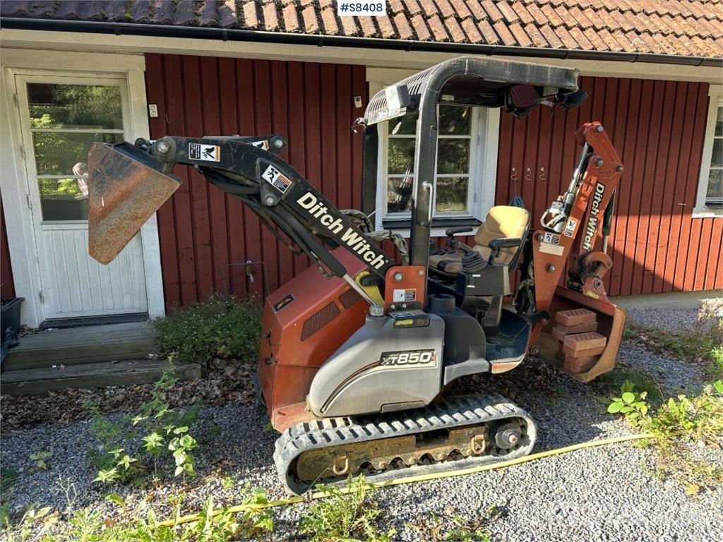 Ditch Witch XT850 Skid steer loaders