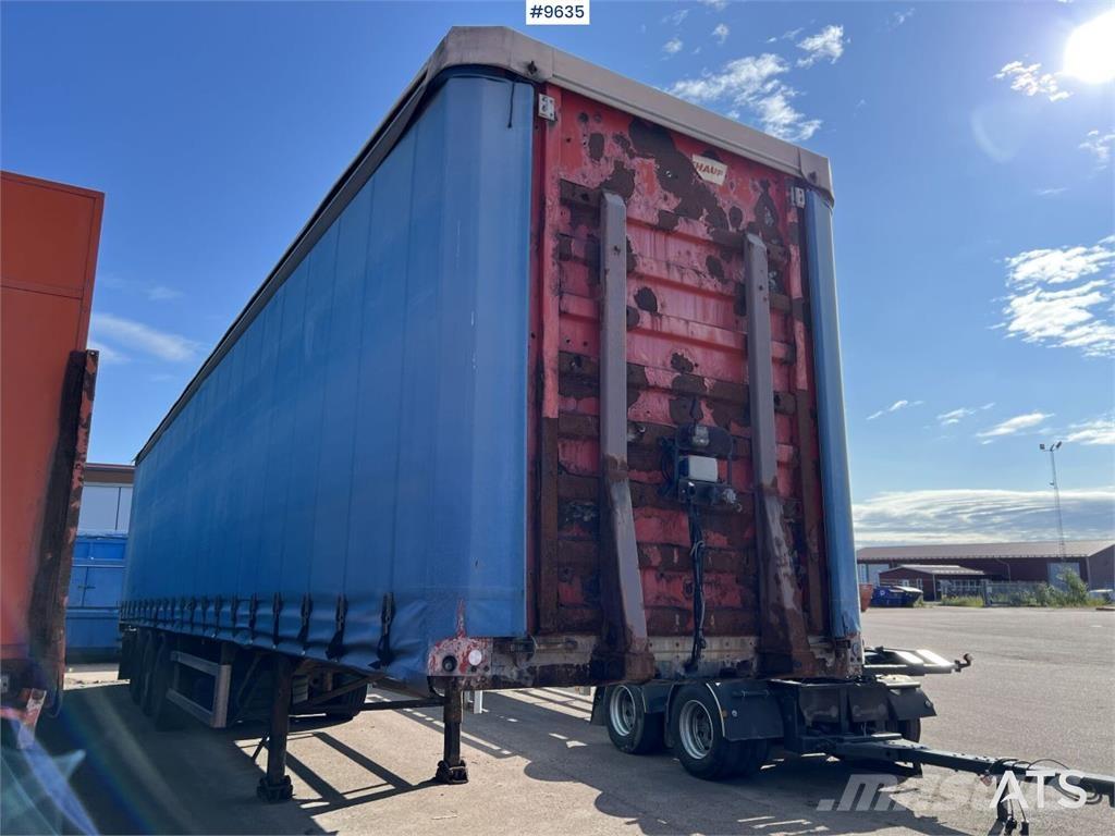 Fruehauf SS136/P3S Curtainsider semi-trailers