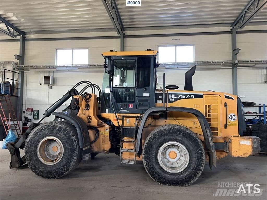 Hyundai HL757TM-9 Wheel dozers