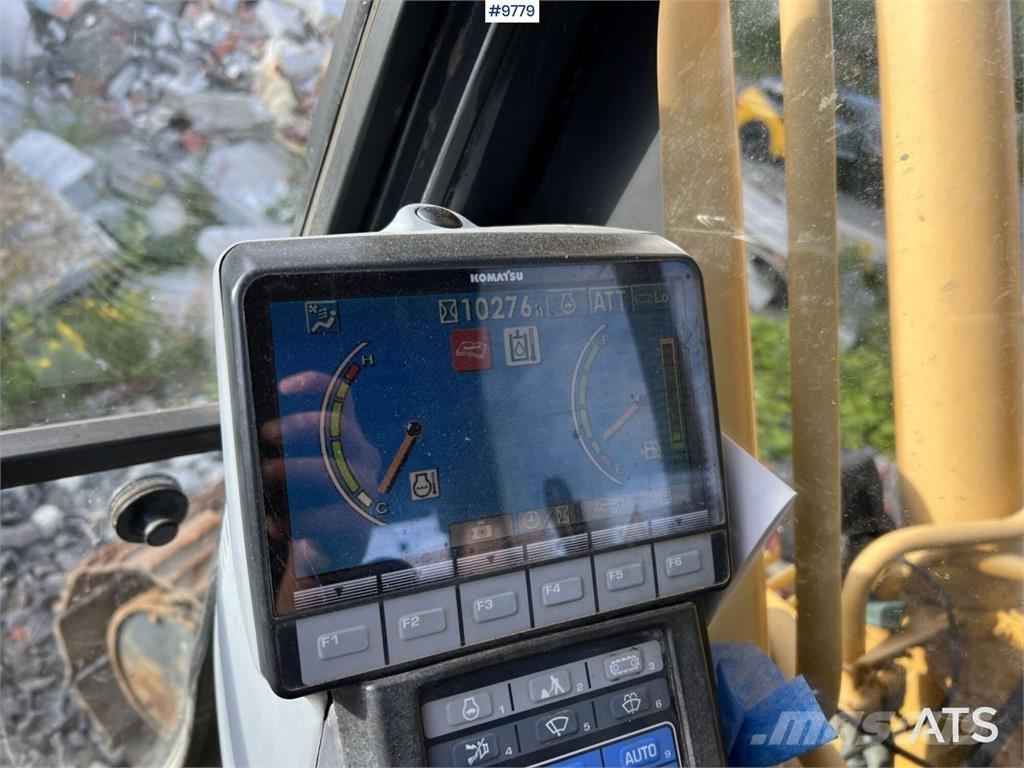 Komatsu PC210LC-8 Crawler excavators