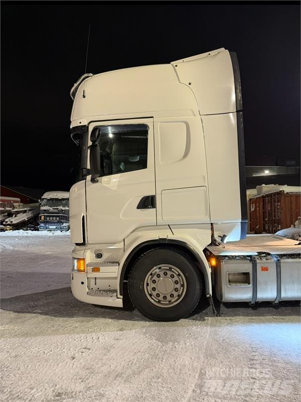 Scania R560 Tractor Units