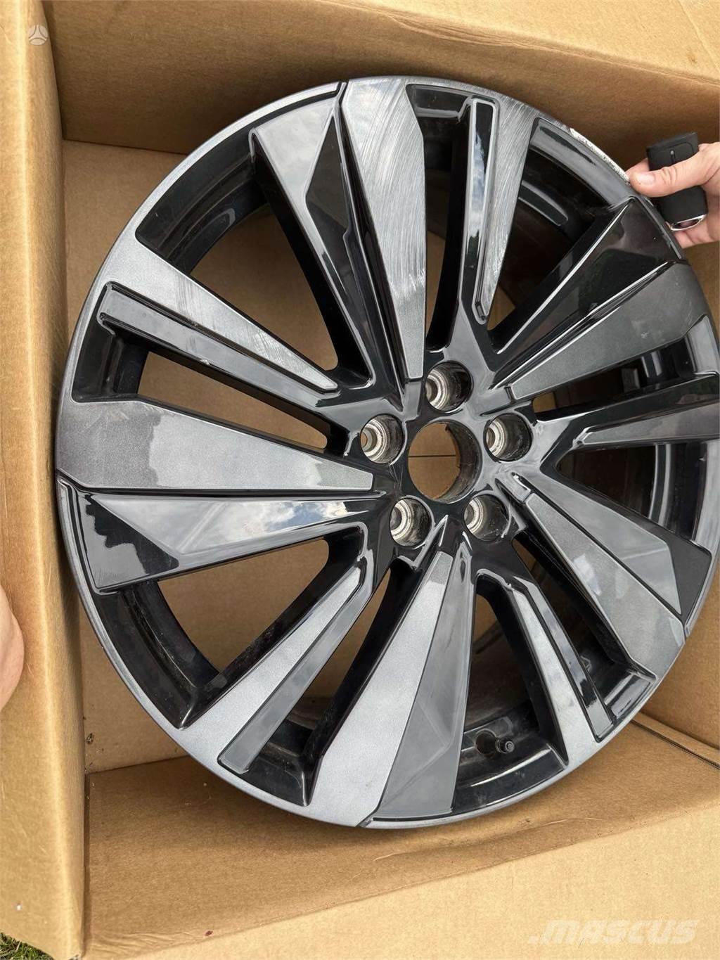 Peugeot 3008 Tyres, wheels and rims