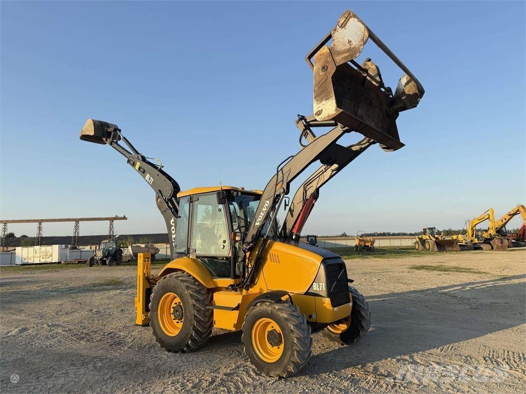 Volvo BL 71 Backhoe loaders
