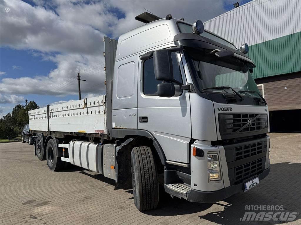 Volvo FM 440 6x2 Flatbed / Dropside trucks