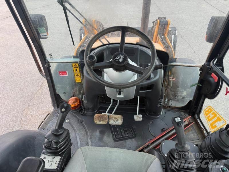 JCB 3 CX Backhoe loaders