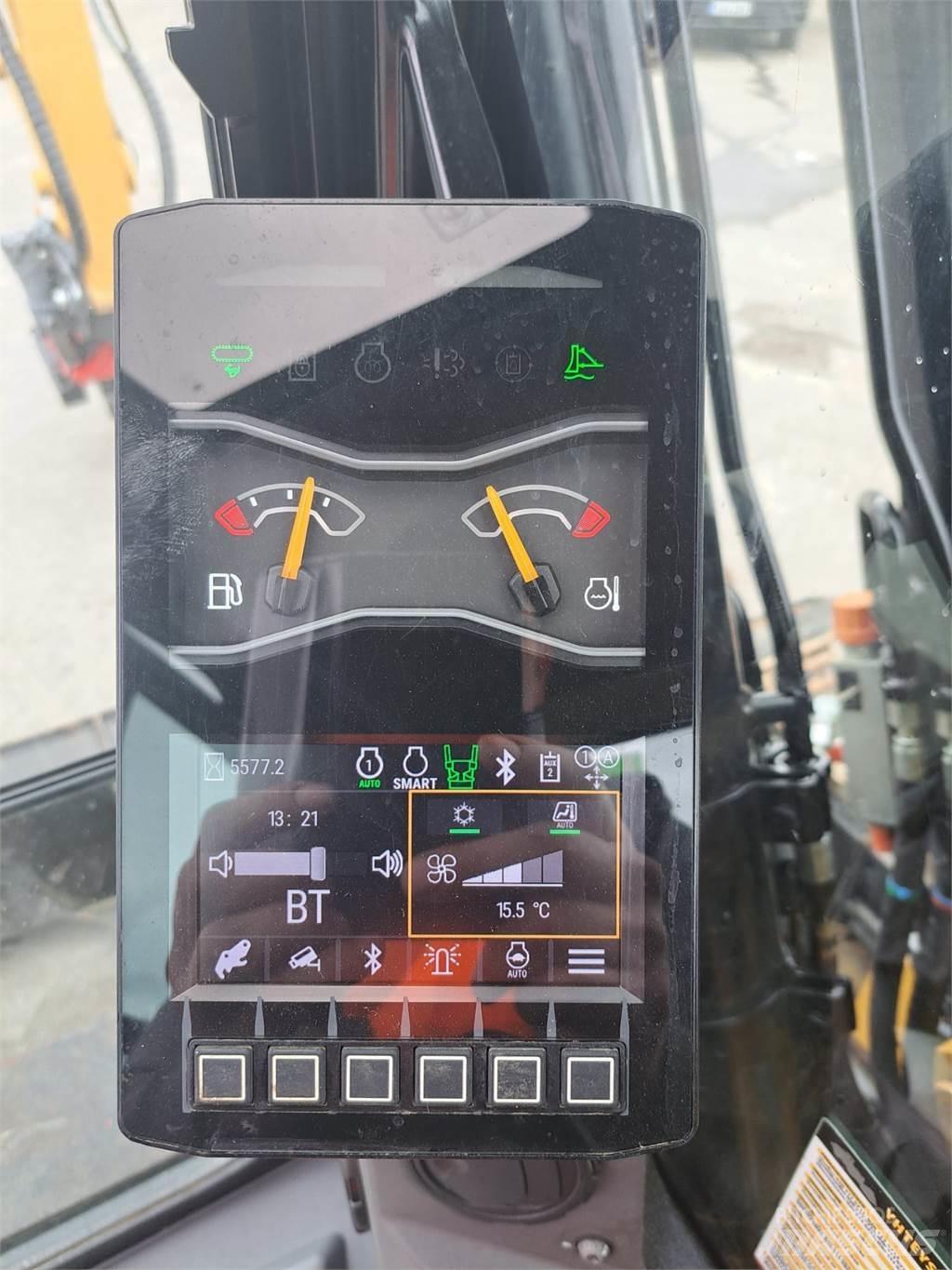 CAT 310 Mini excavators < 7t (Mini diggers)