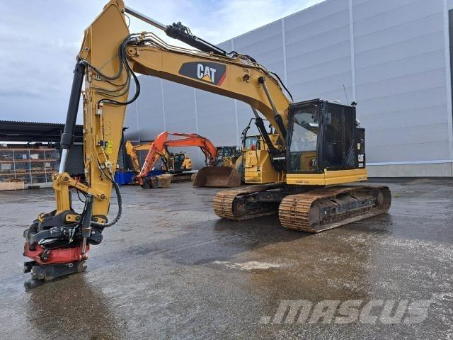 CAT 325F Crawler excavators