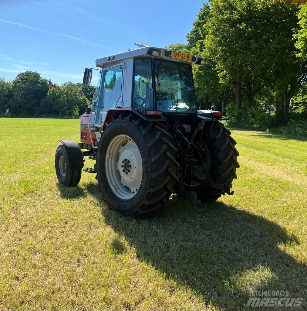 Massey Ferguson 3050 Tractors