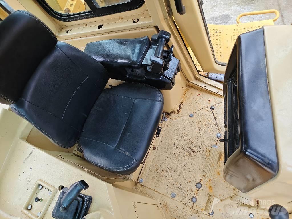 CAT D 7 R Crawler dozers