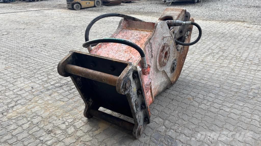NPK G 18 J Pulveriser (Demolition Crusher ) 