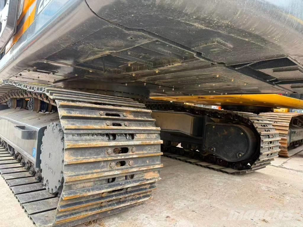 Hyundai R220LC-9S Midi excavators  7t - 12t