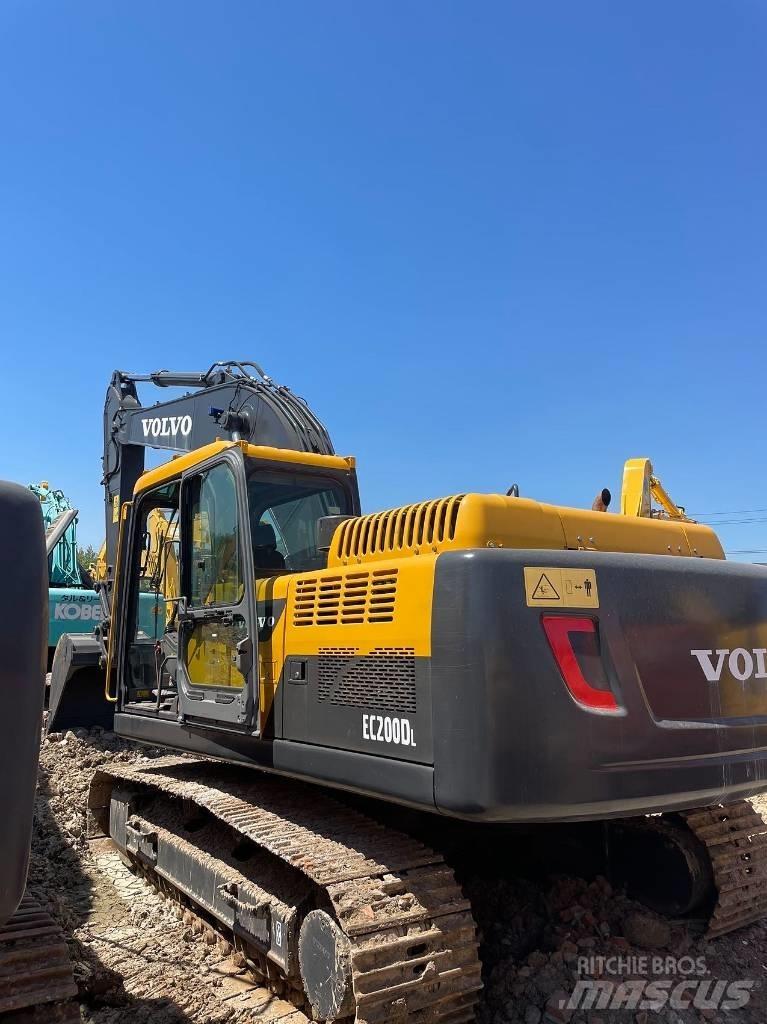 Volvo EC200 Crawler excavators