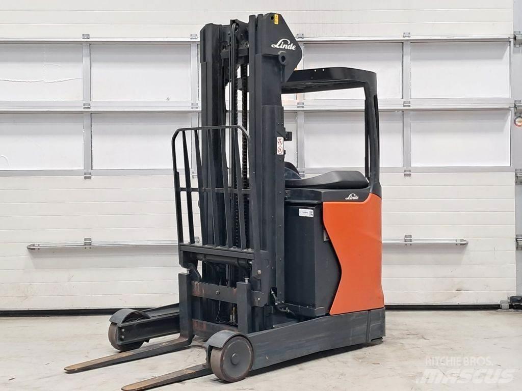 Linde R16-01 Reach trucks