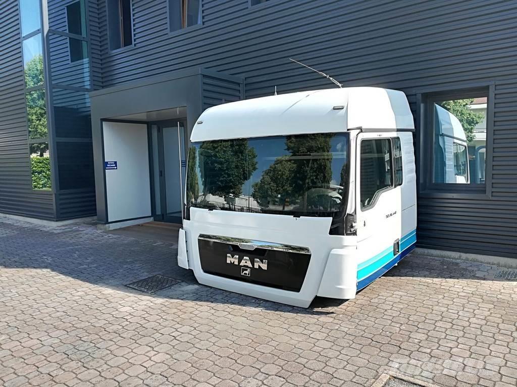 MAN TGX XLX EURO 5 Cabins and interior