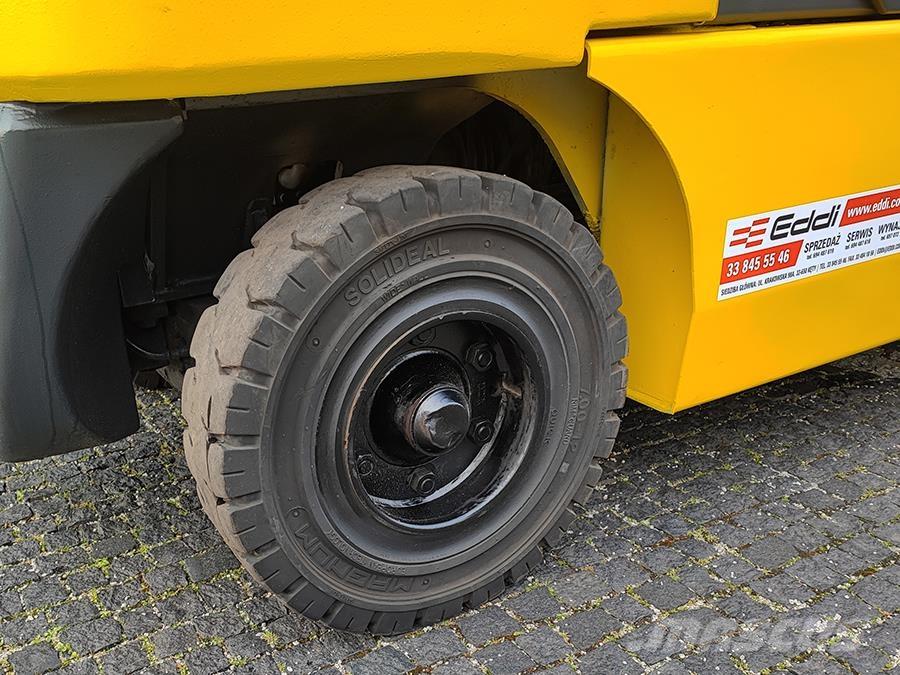 Komatsu FG40T-7 LPG trucks