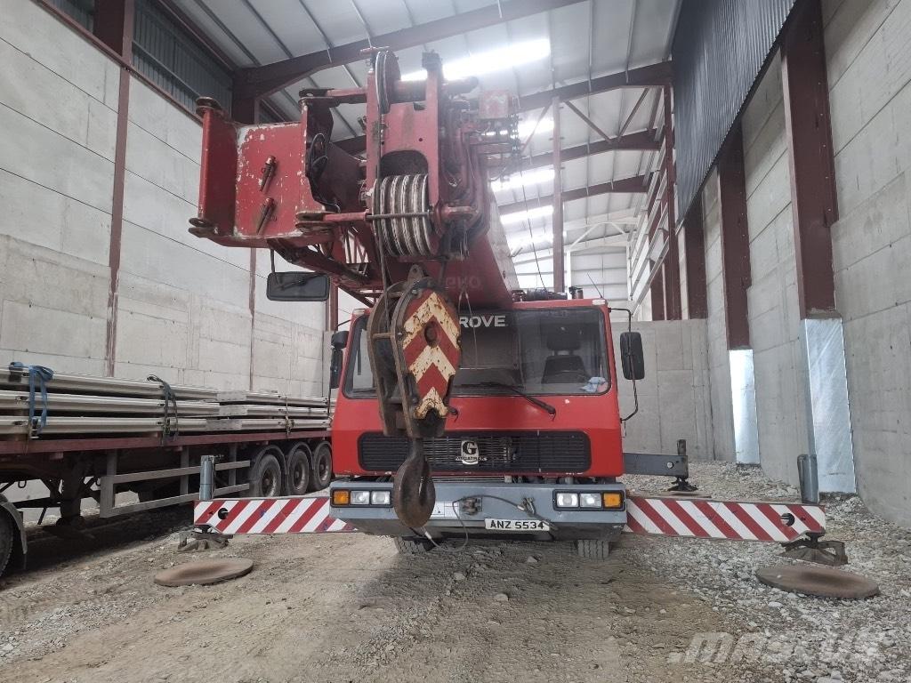 Grove 3050 All terrain cranes