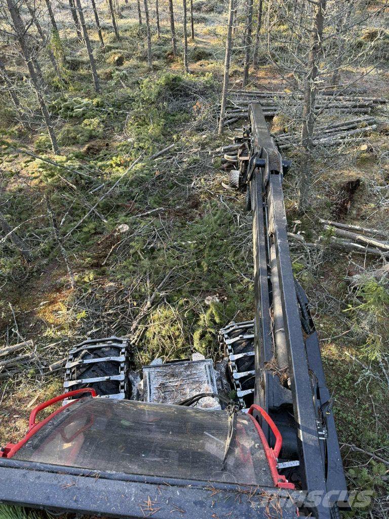 Komatsu 901 Harvesters