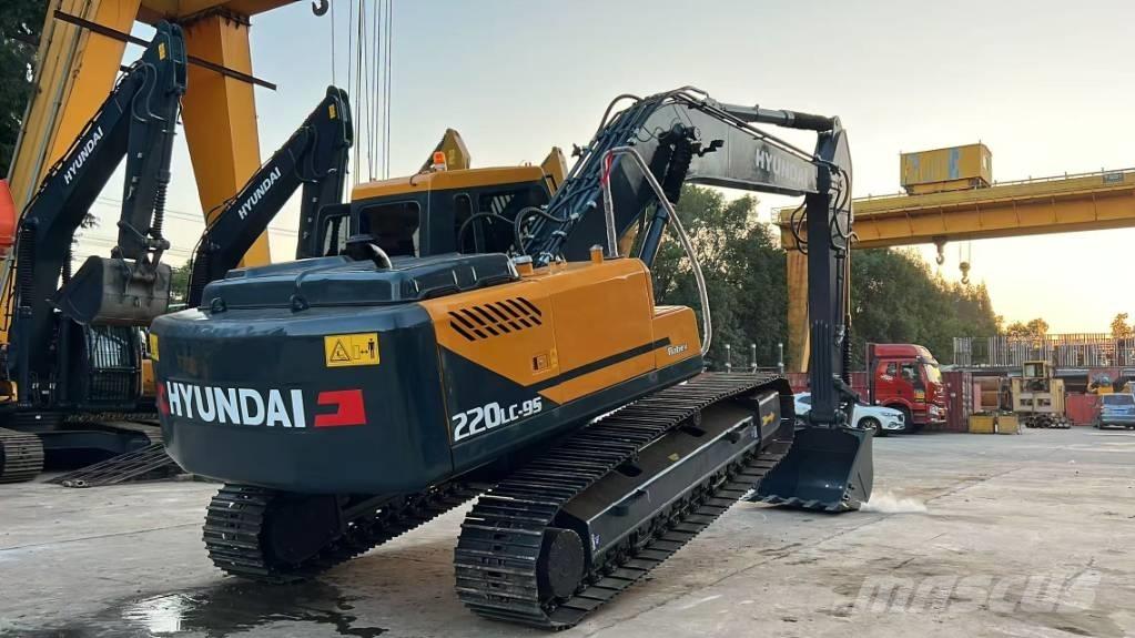 Hyundai R220LC-9S Midi excavators  7t - 12t