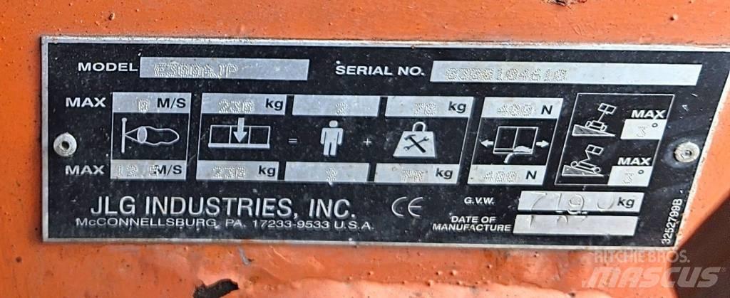 JLG E 300 AJP Articulated boom lifts