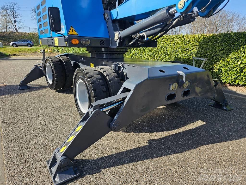 Fuchs MHL 320 Waste / industry handlers
