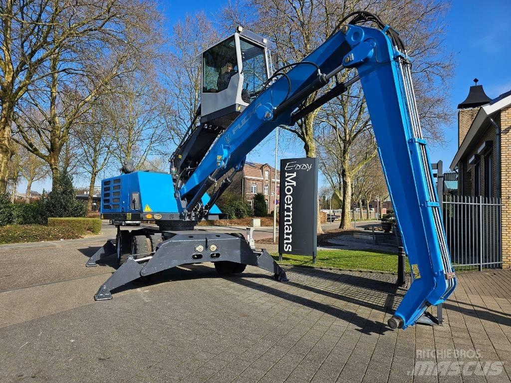 Fuchs MHL 320 Waste / industry handlers