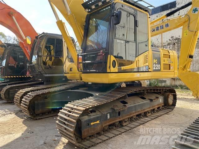 Komatsu PC 220-8 Crawler excavators