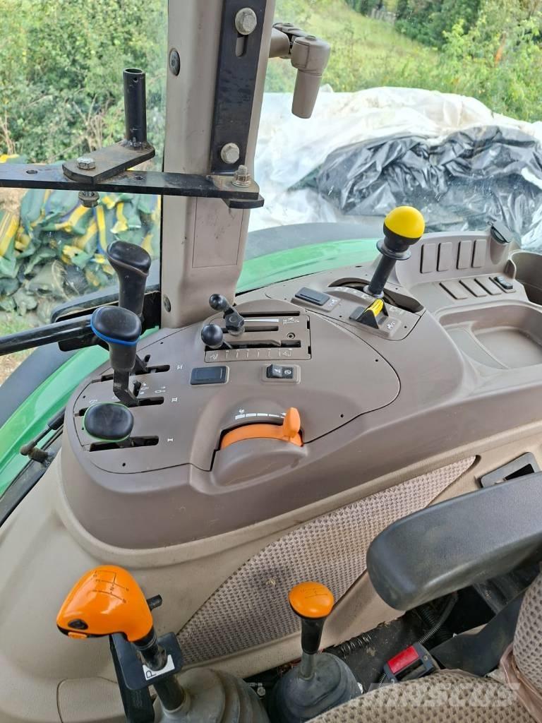 John Deere 5115M Tractors
