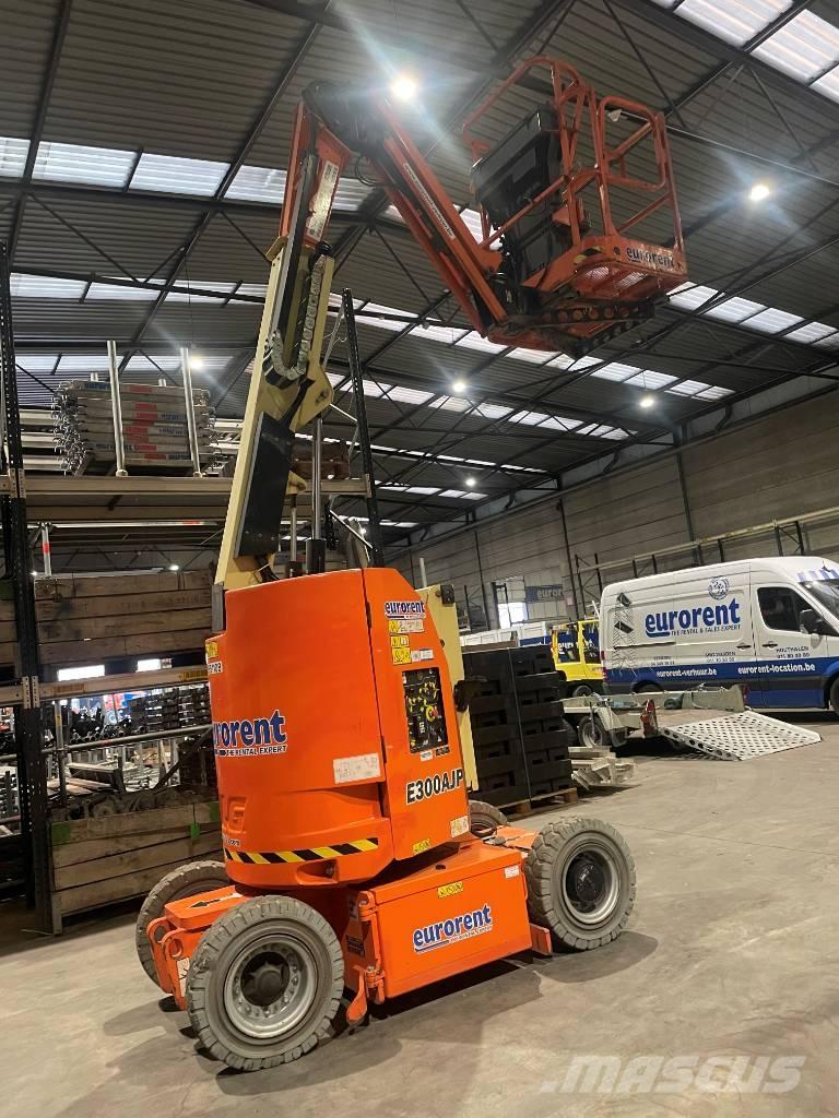JLG E 300 AJP Scissor lifts