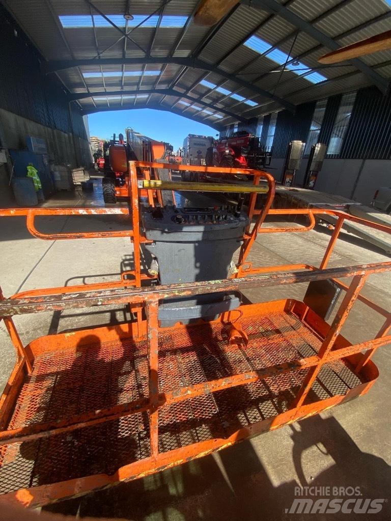 JLG 860 Telescopic boom lifts