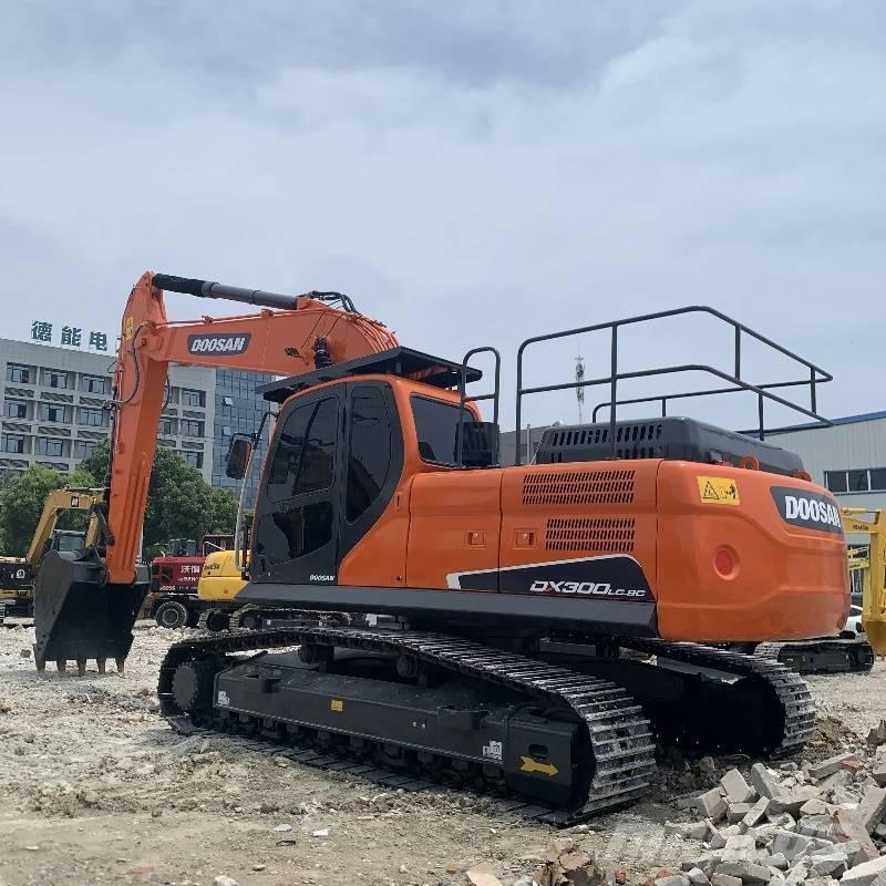 Doosan DX 300 Crawler excavators