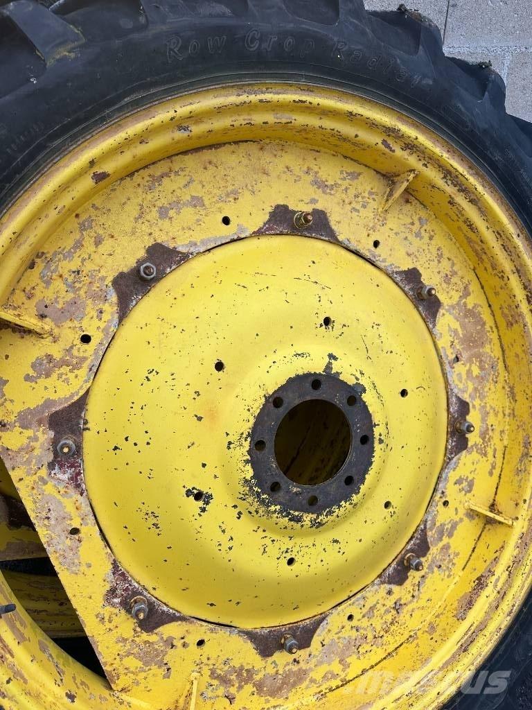 Alliance 230/95R44 Tyres, wheels and rims
