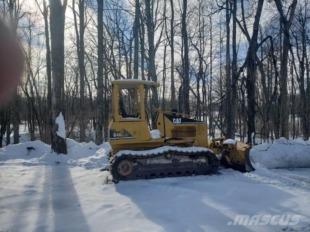CAT D 4 G Crawler dozers
