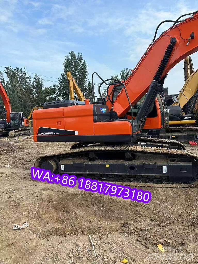 Doosan DX 225 LC Crawler excavators