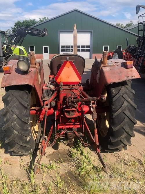 IH 453 Tractors