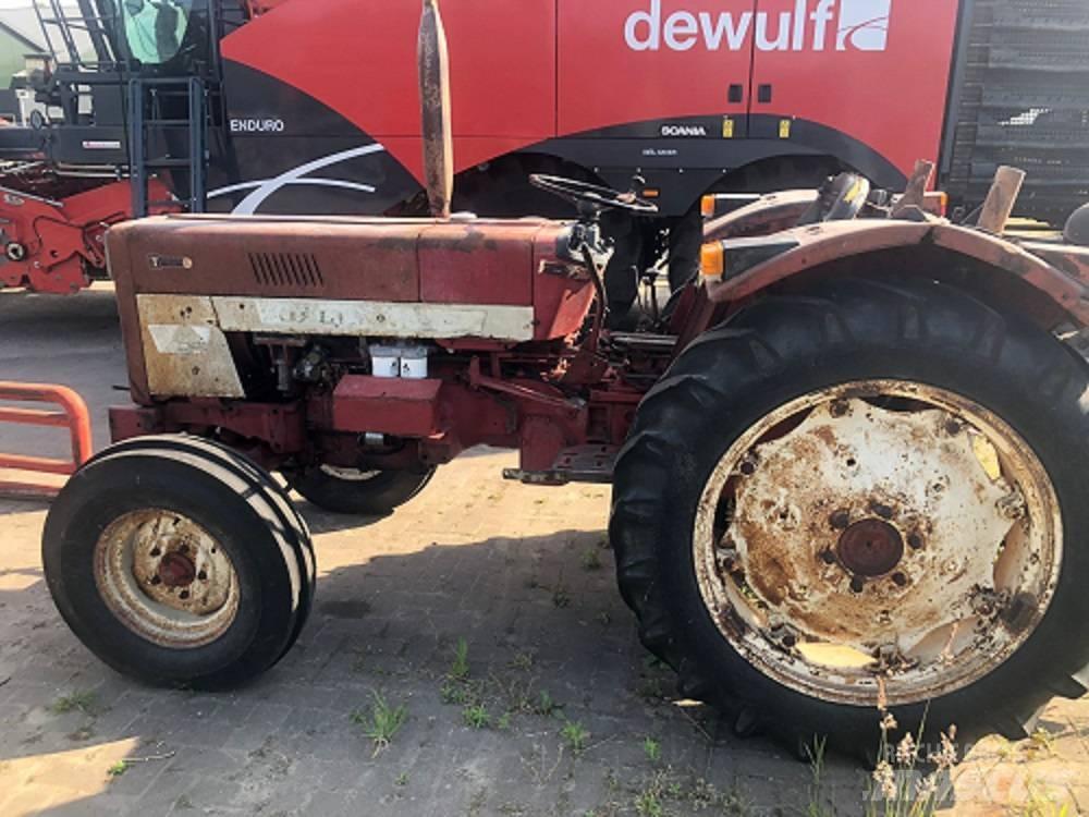 IH 453 Tractors