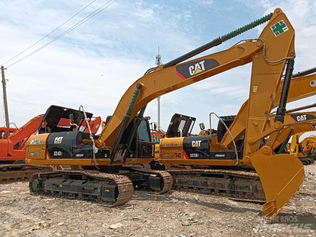 CAT 324D2 Midi excavators  7t - 12t