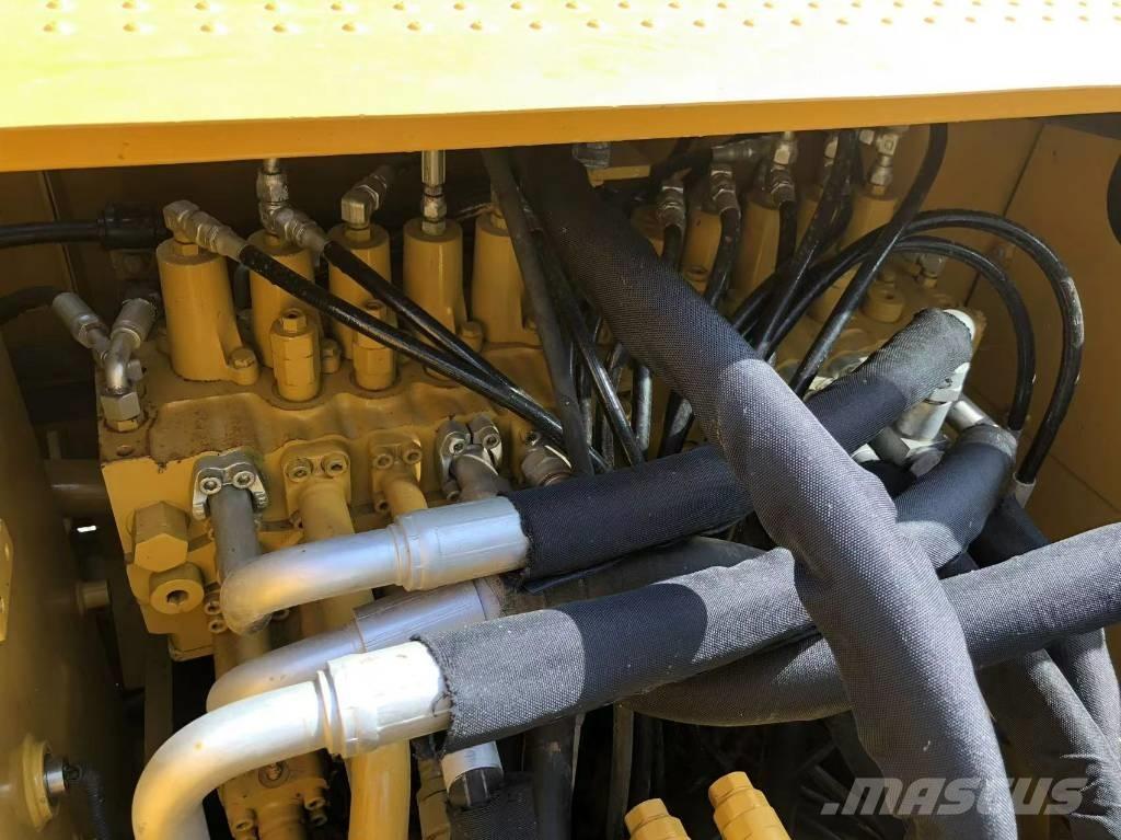 CAT 320D Crawler excavators