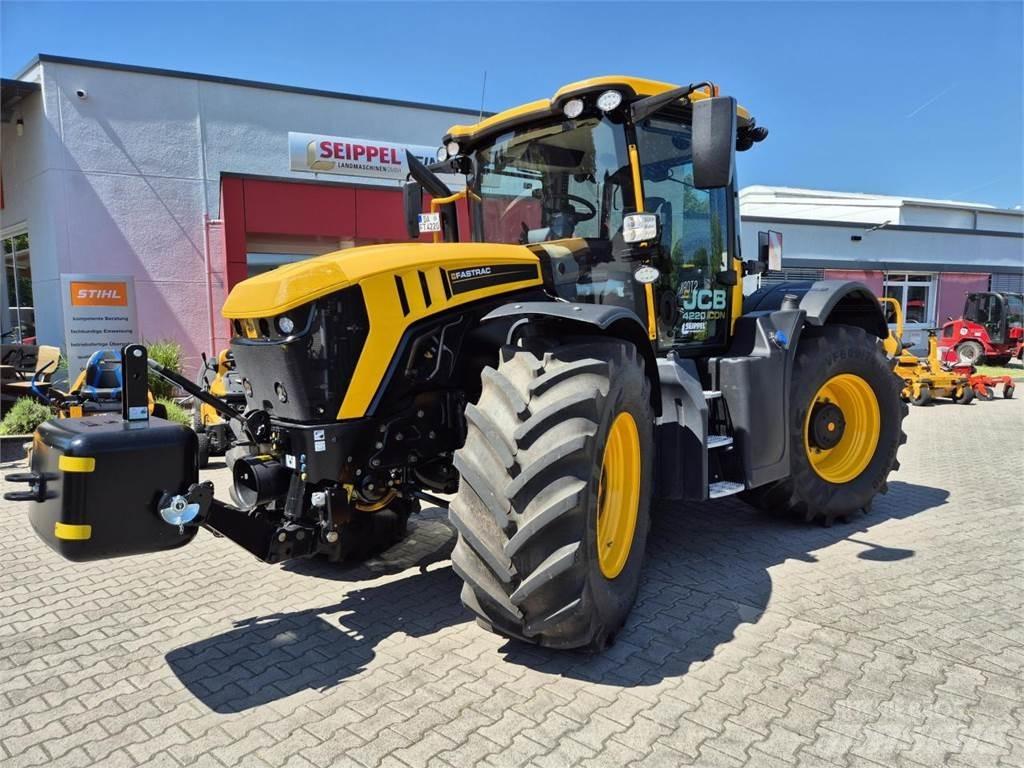 JCB FASTRAC 4220 Tractors
