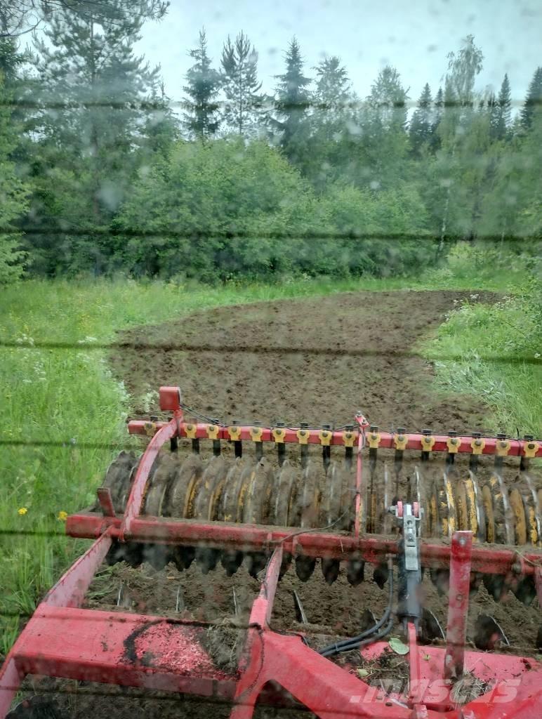 Väderstad CR 3000 Disc harrows