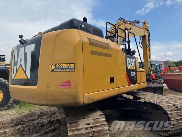 CAT 326 F L Crawler excavators