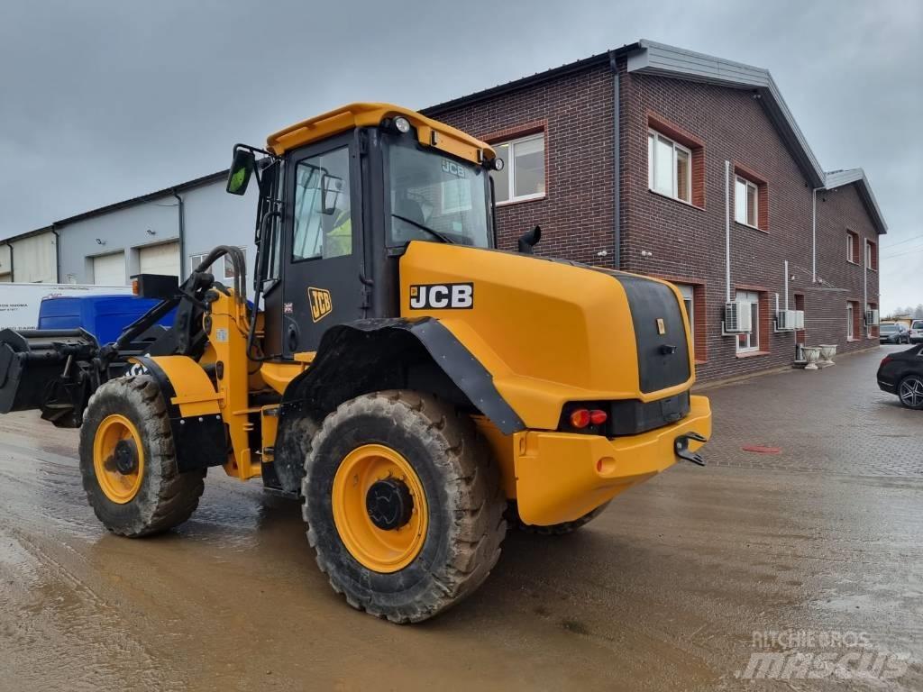 JCB 411 + 4 Wheel loaders