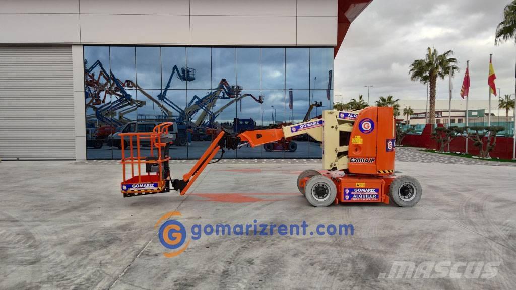 JLG E 300 AJP Articulated boom lifts