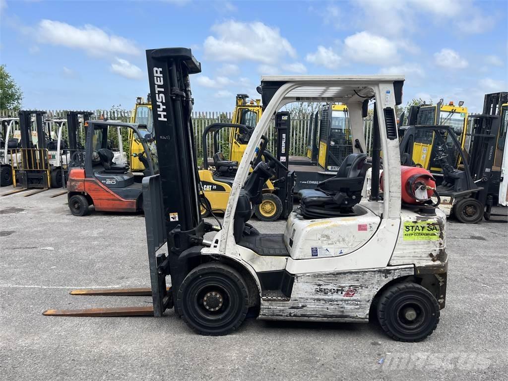 Hyster H2.5FT LPG trucks