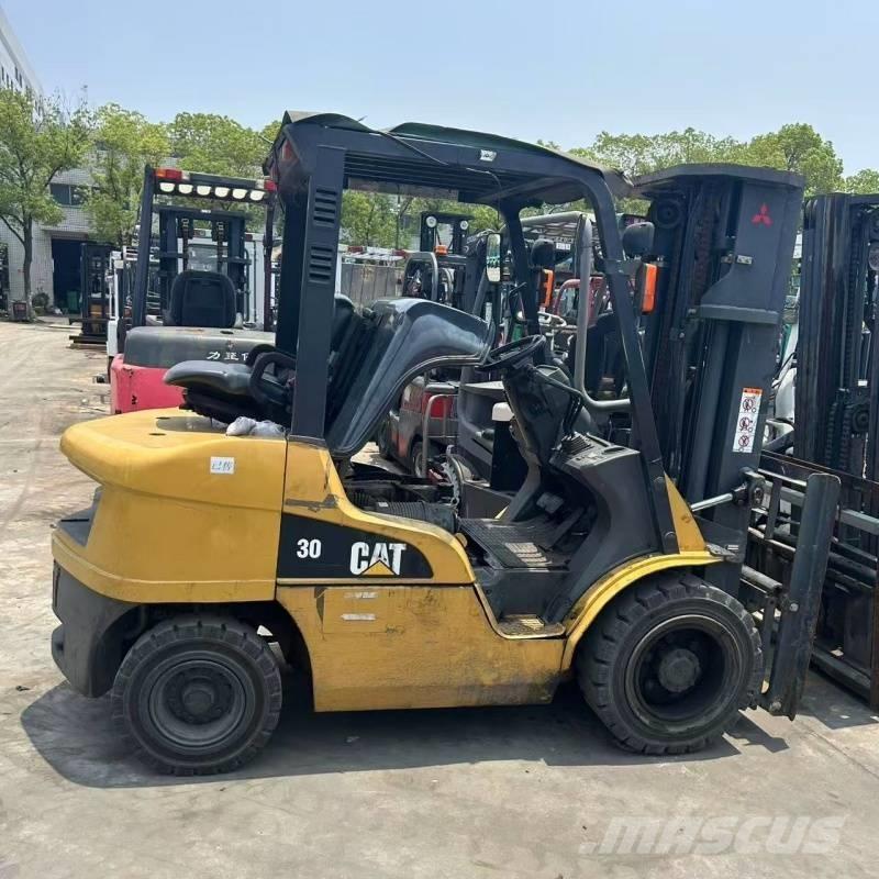 CAT 30 Diesel trucks