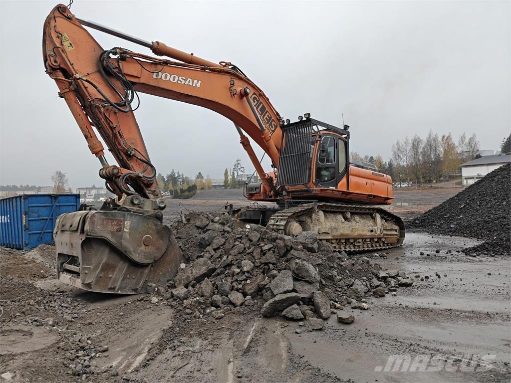 Doosan DX520LC Crawler excavators