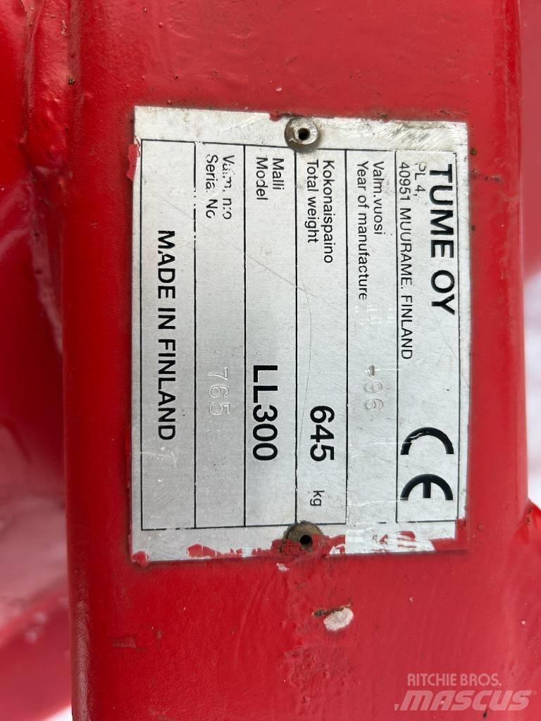 Esko LL300 Snow throwers