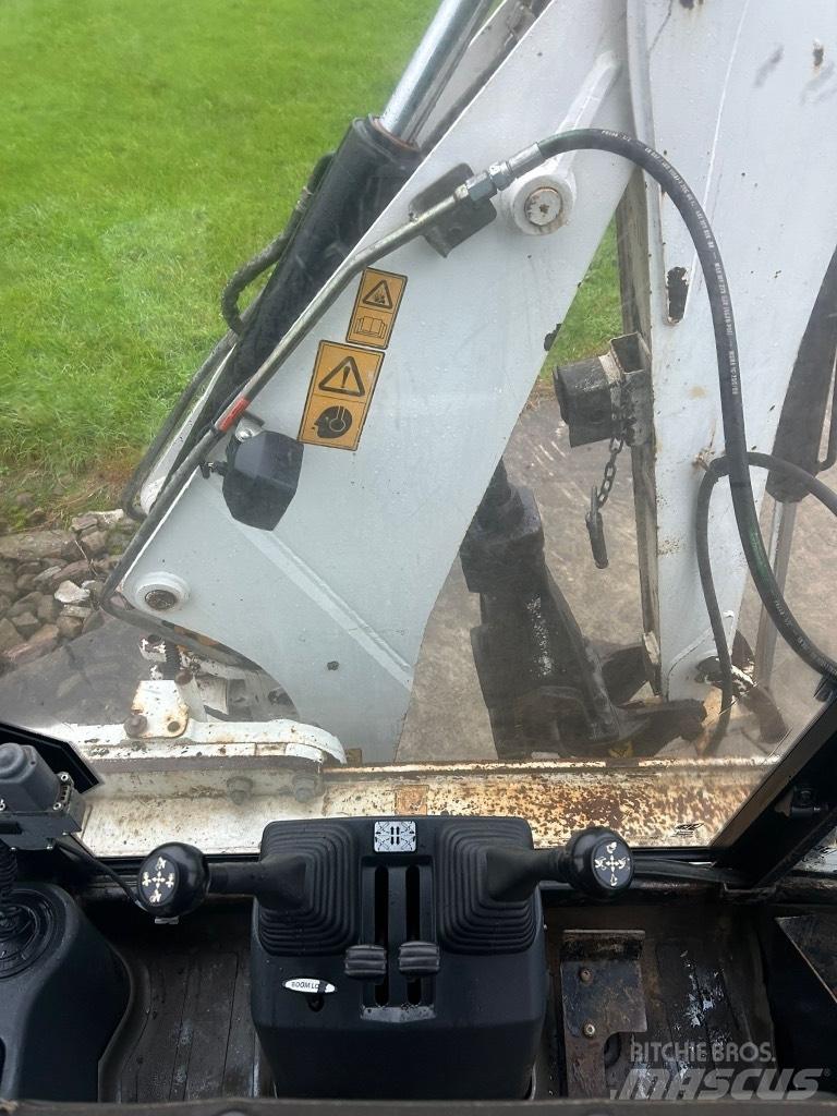 JCB 2CX Backhoe loaders