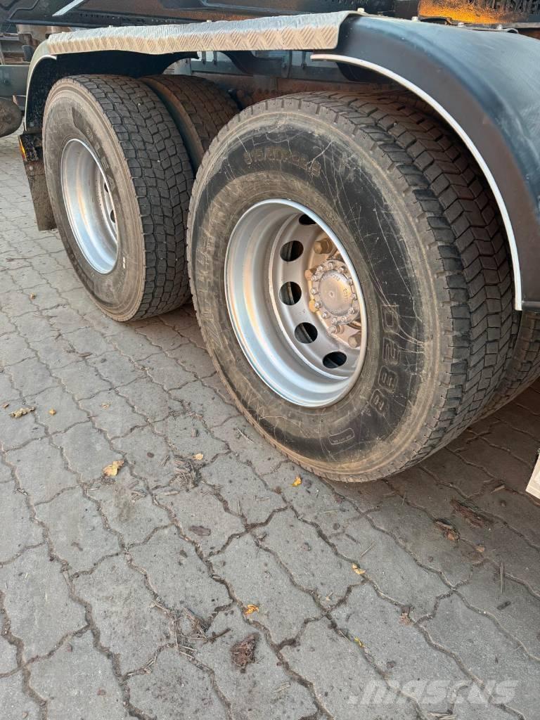 Volvo FH 650 Timber trucks