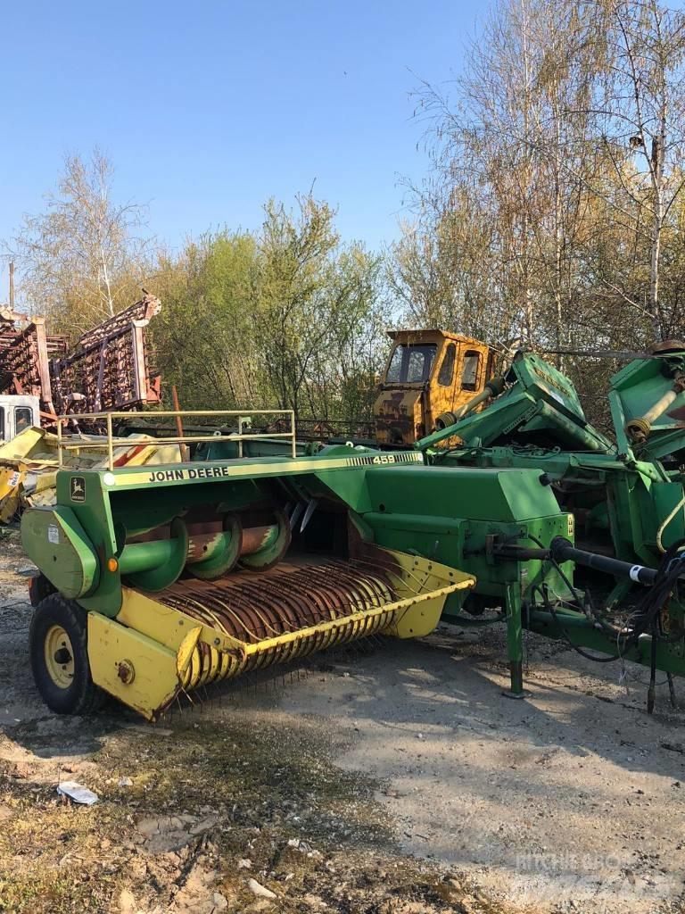 John Deere 459 Square balers