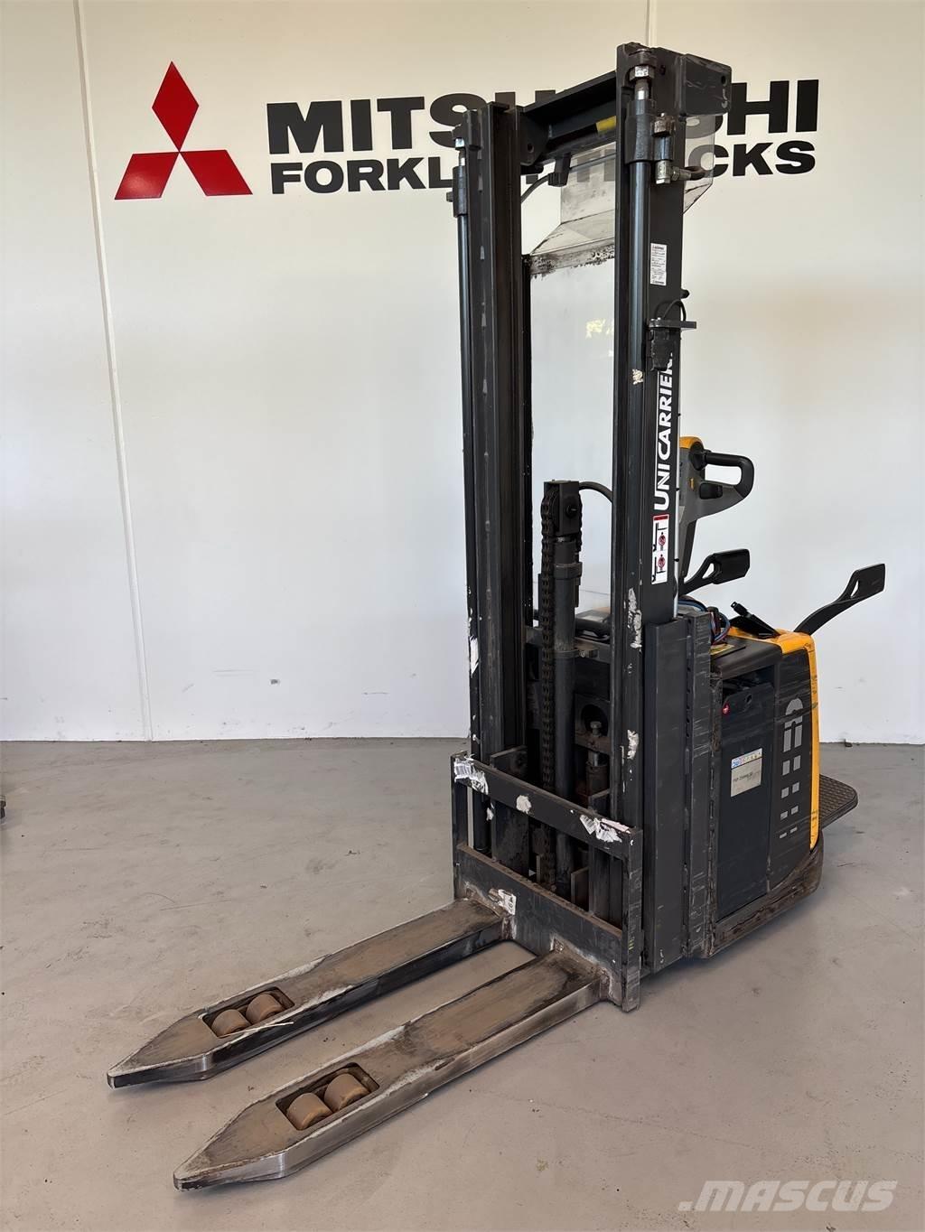 Atlet PSP160 Self propelled stackers